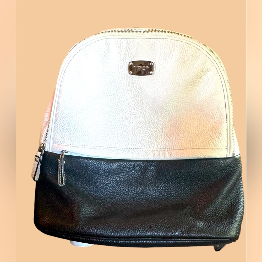 Michael Kors pebbled leather black & white backpack, excellent condition